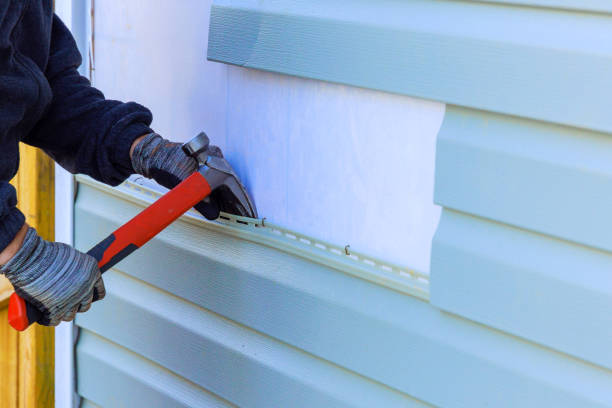 Reliable Emergency Siding Repair contractor in Prospect Heights, IL by Squared Siding